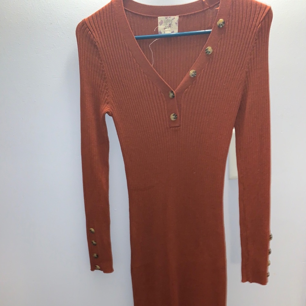 DRESS